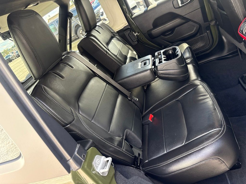Thumbnail: 2021 Jeep Wrangler - 9