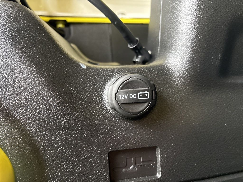 Thumbnail: 2023 Jeep Wrangler - 33