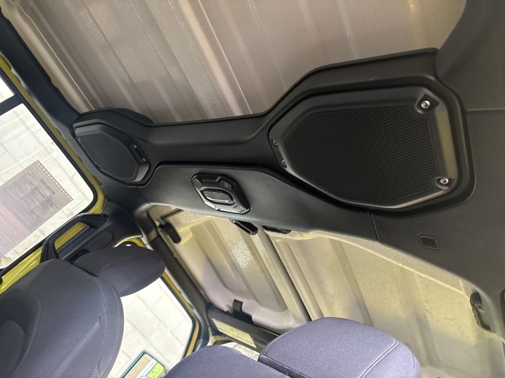 Thumbnail: 2023 Jeep Wrangler - 39