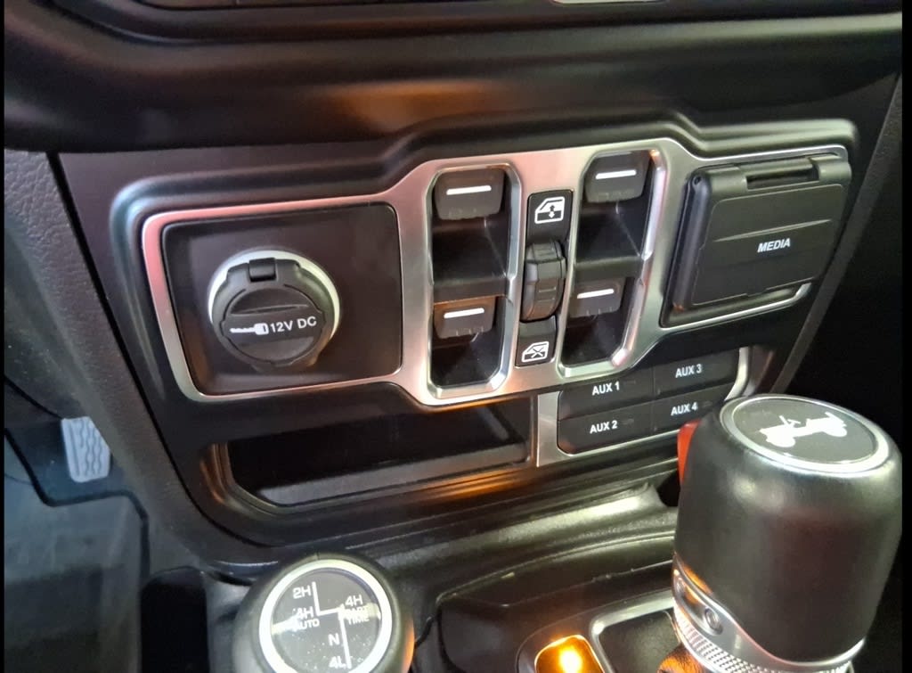 Thumbnail: 2022 Jeep Wrangler - 24