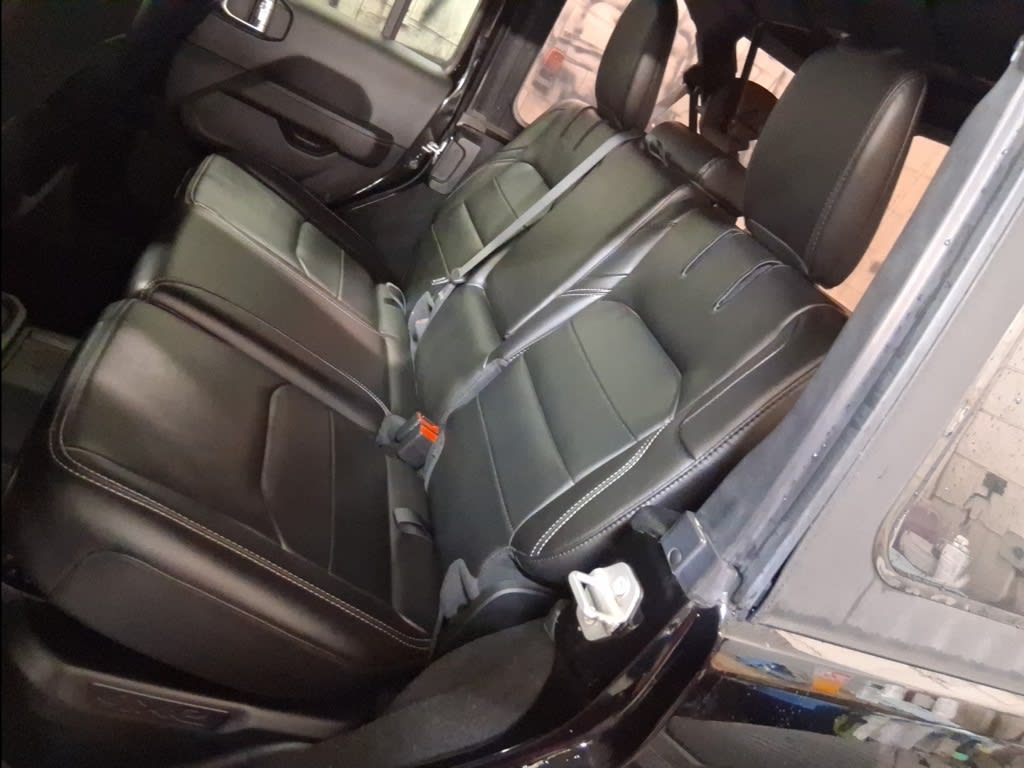 Thumbnail: 2022 Jeep Wrangler - 28