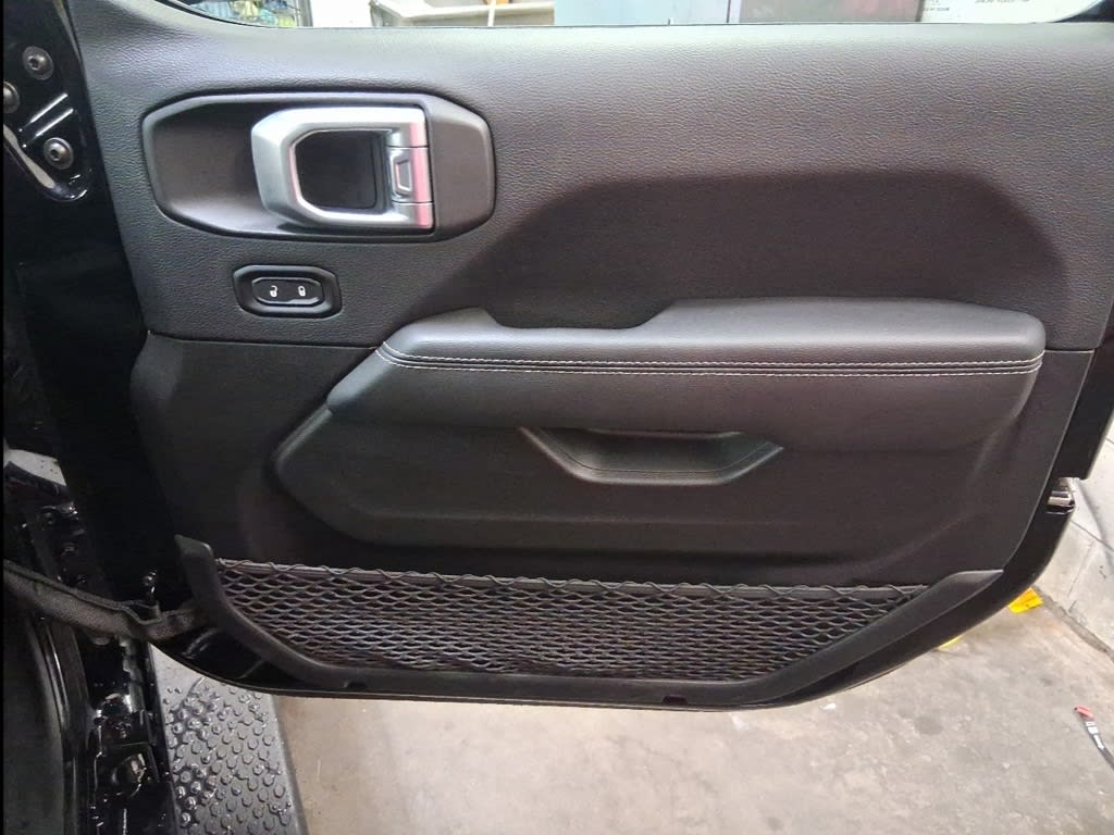 Thumbnail: 2022 Jeep Wrangler - 36