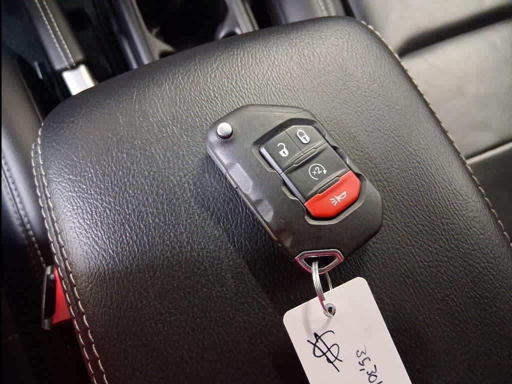 Thumbnail: 2022 Jeep Wrangler - 14