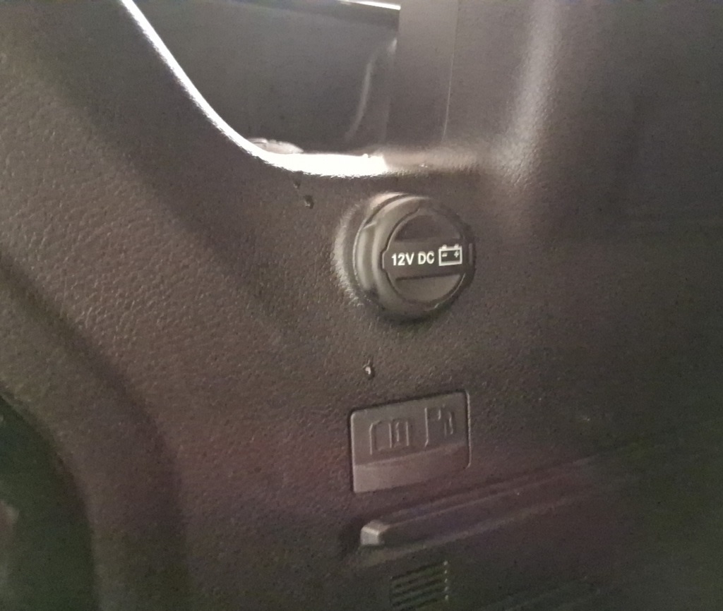 Thumbnail: 2022 Jeep Wrangler - 30