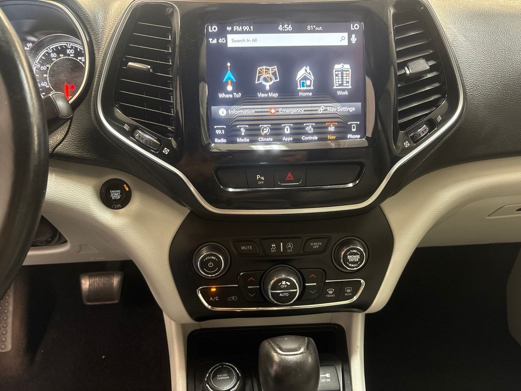 Thumbnail: 2019 Jeep Cherokee - 13