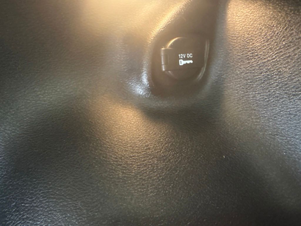 Thumbnail: 2019 Jeep Cherokee - 38