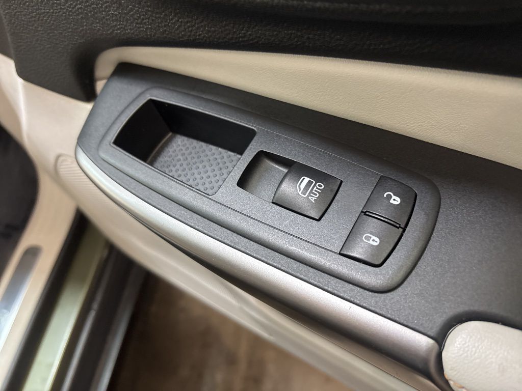 Thumbnail: 2019 Jeep Cherokee - 42