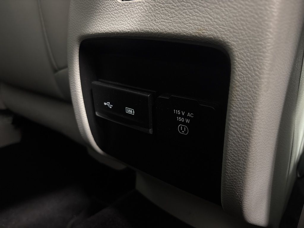 Thumbnail: 2019 Jeep Cherokee - 40