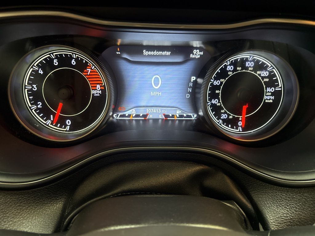 Thumbnail: 2019 Jeep Cherokee - 16