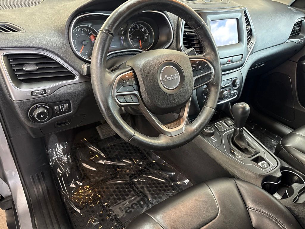 Thumbnail: 2019 Jeep Cherokee - 2