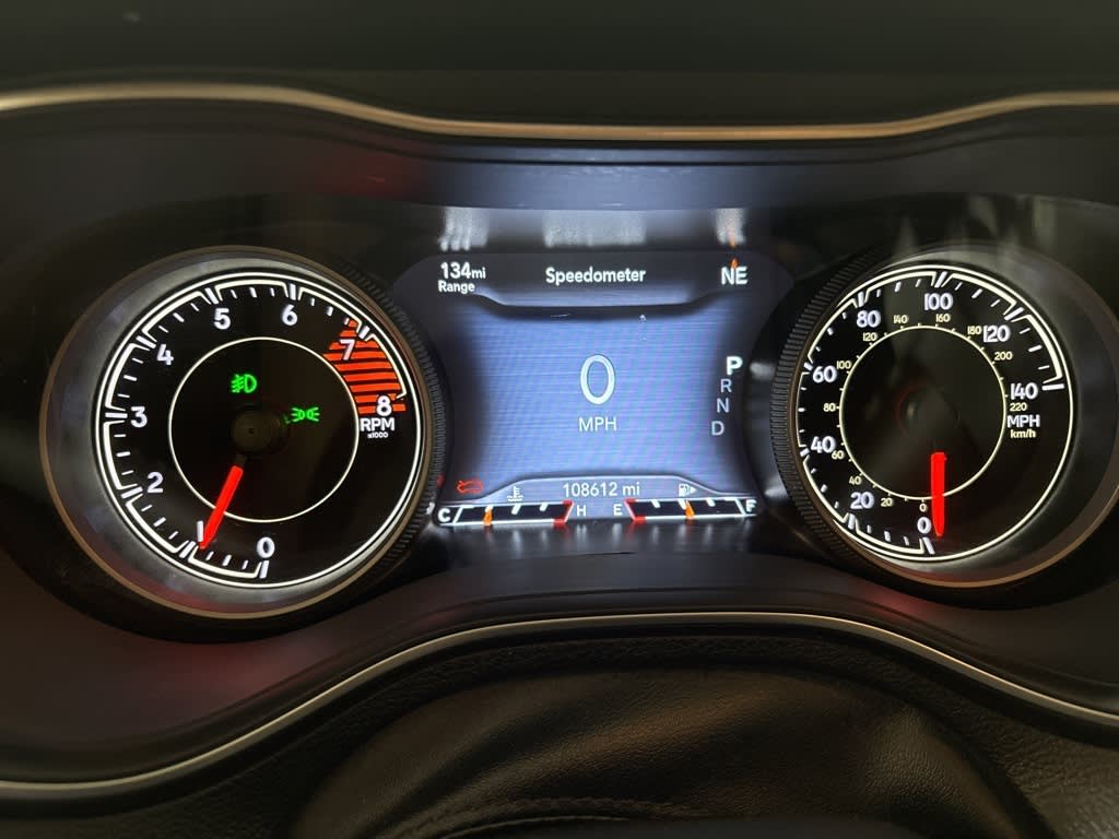 Thumbnail: 2021 Jeep Cherokee - 14