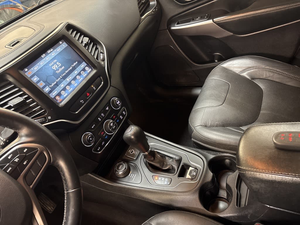 Thumbnail: 2021 Jeep Cherokee - 10