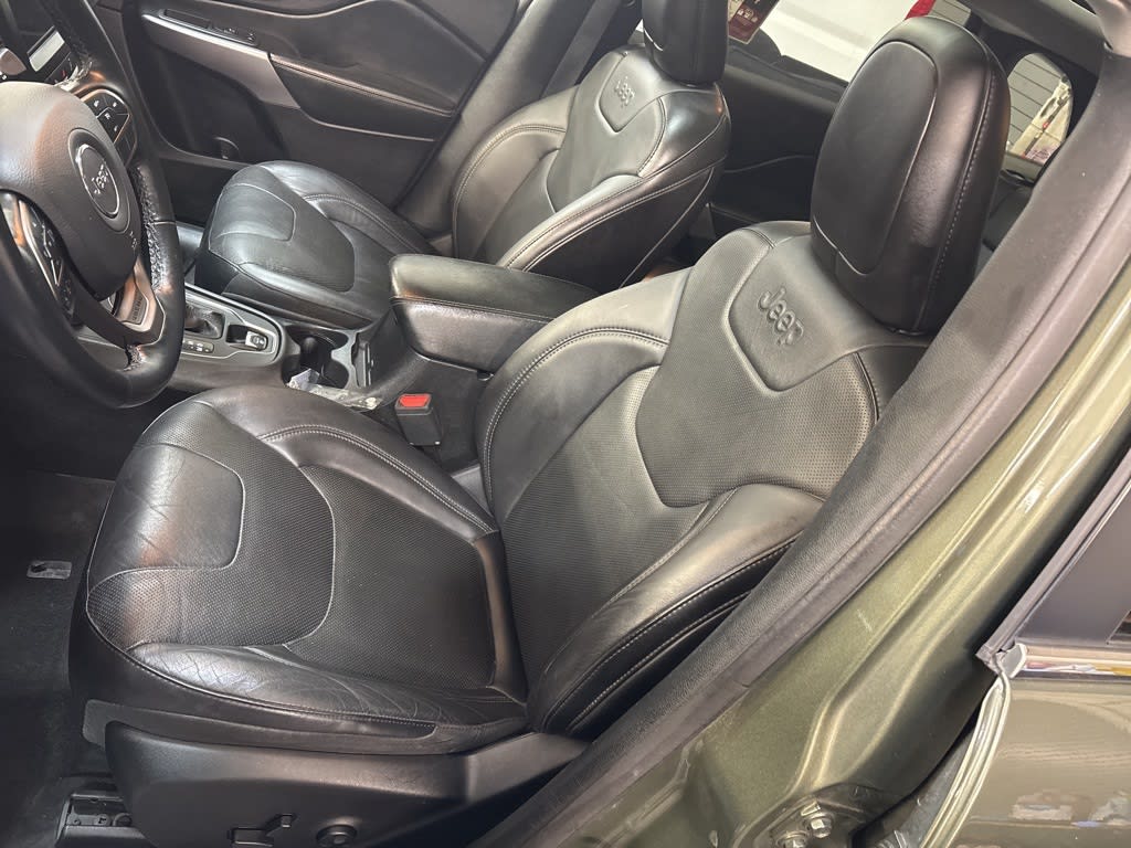 Thumbnail: 2021 Jeep Cherokee - 7