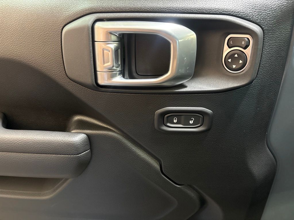 Thumbnail: 2026 Jeep Wrangler - 23