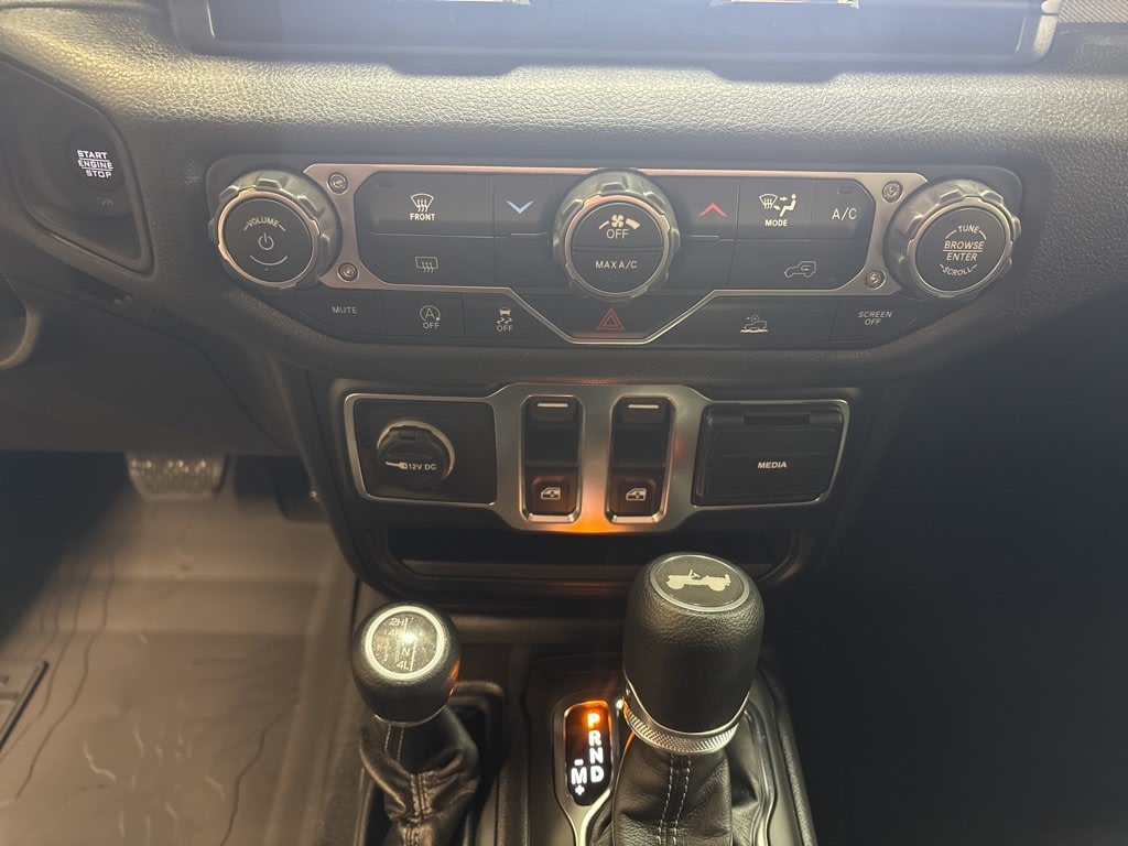 Thumbnail: 2026 Jeep Wrangler - 24