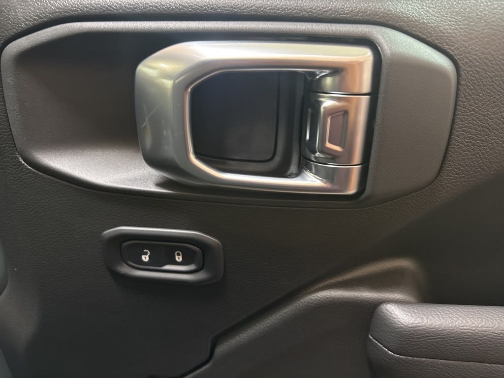 Thumbnail: 2026 Jeep Wrangler - 29