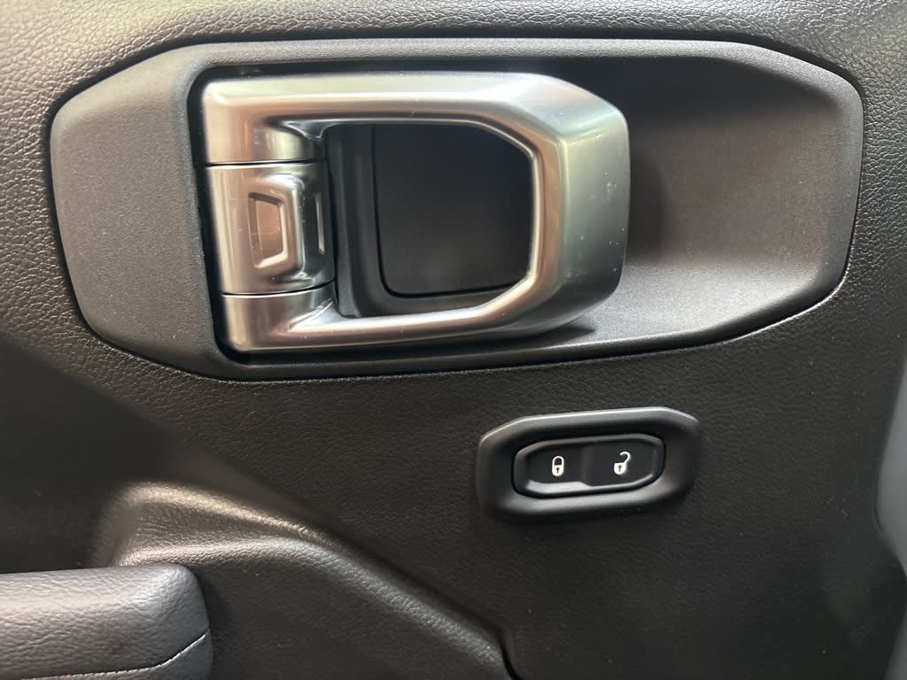 Thumbnail: 2026 Jeep Wrangler - 20