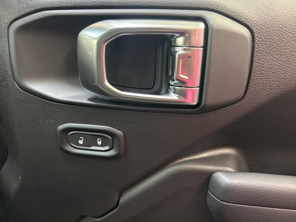 Thumbnail: 2026 Jeep Wrangler - 31