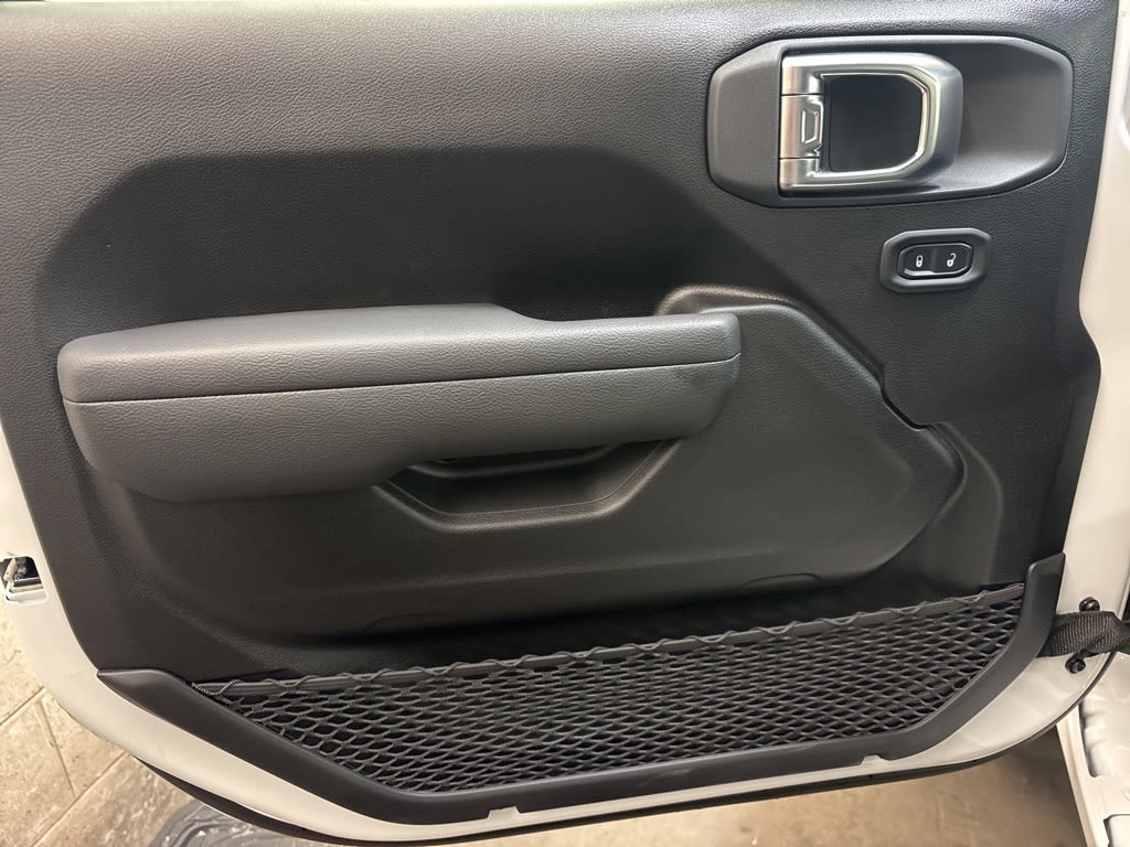 Thumbnail: 2026 Jeep Wrangler - 20