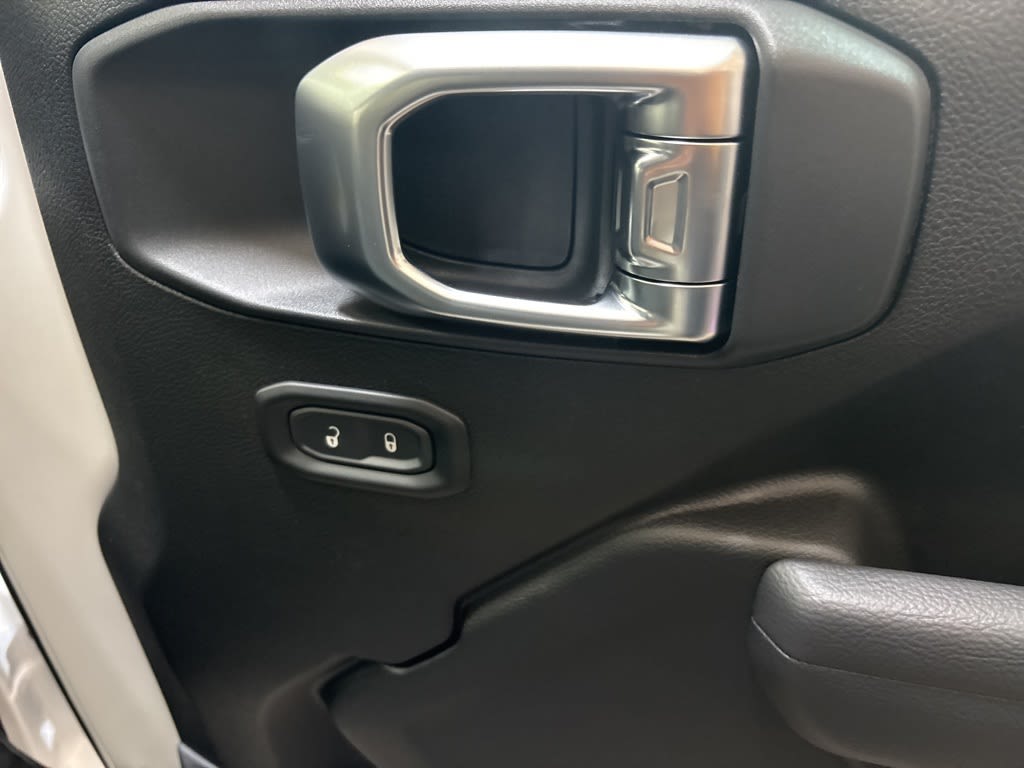 Thumbnail: 2026 Jeep Wrangler - 29