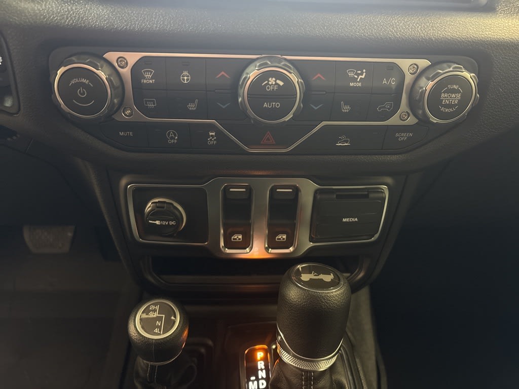 Thumbnail: 2026 Jeep Wrangler - 25