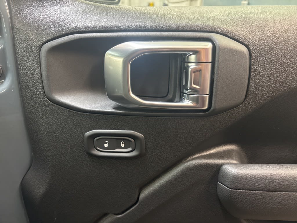 Thumbnail: 2026 Jeep Wrangler - 30