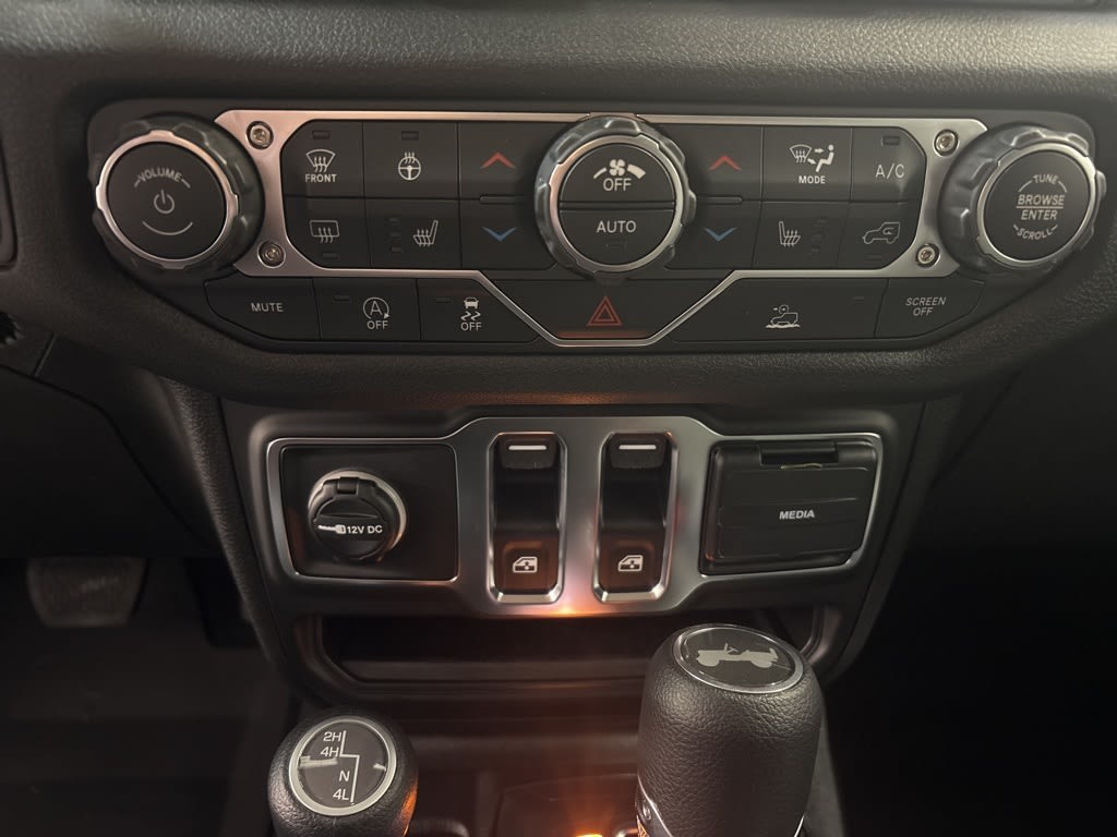 Thumbnail: 2026 Jeep Wrangler - 23