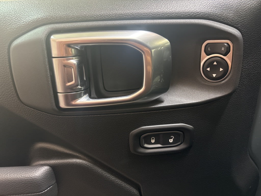 Thumbnail: 2026 Jeep Wrangler - 20