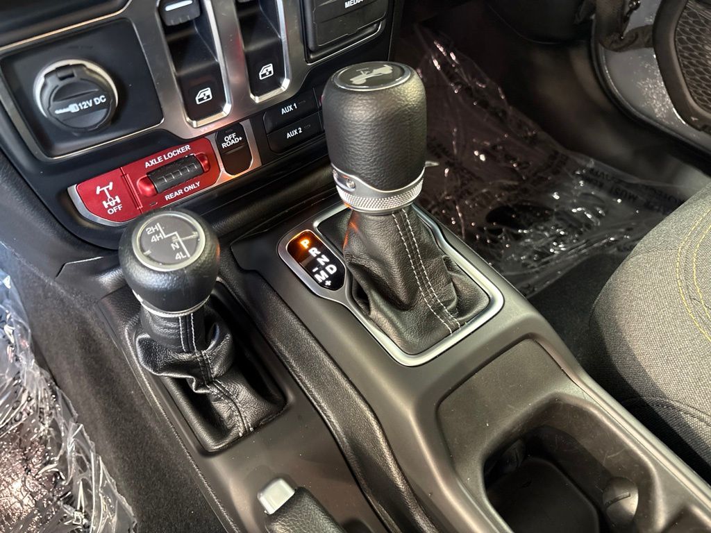 Thumbnail: 2025 Jeep Wrangler - 26