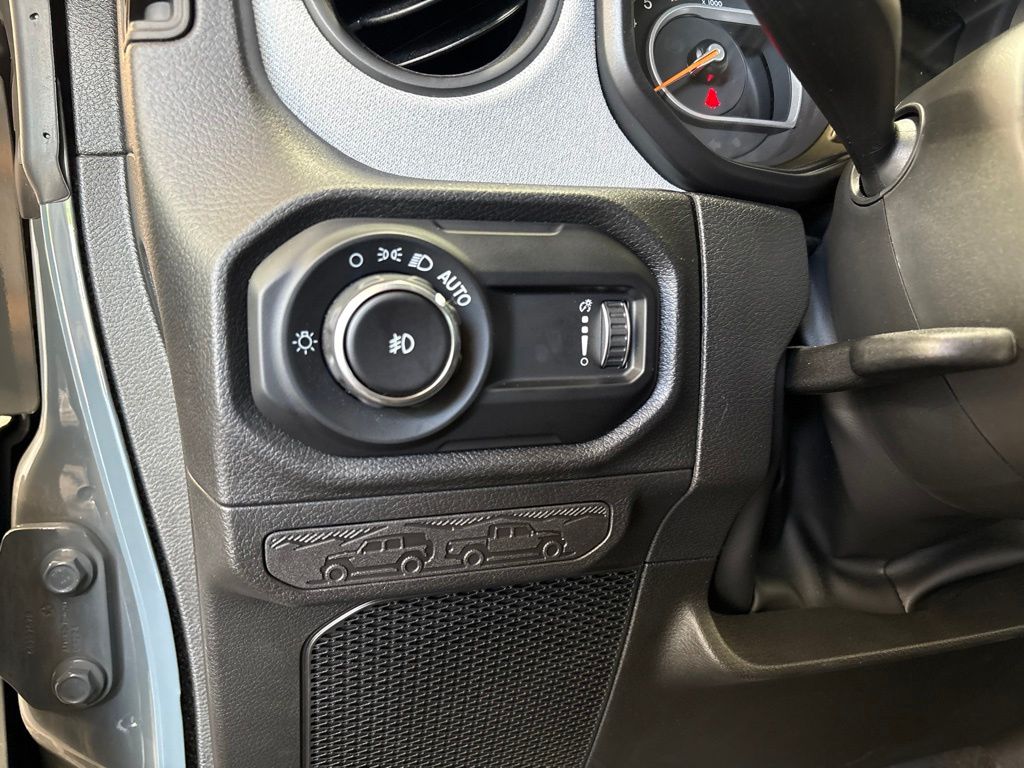Thumbnail: 2025 Jeep Wrangler - 22