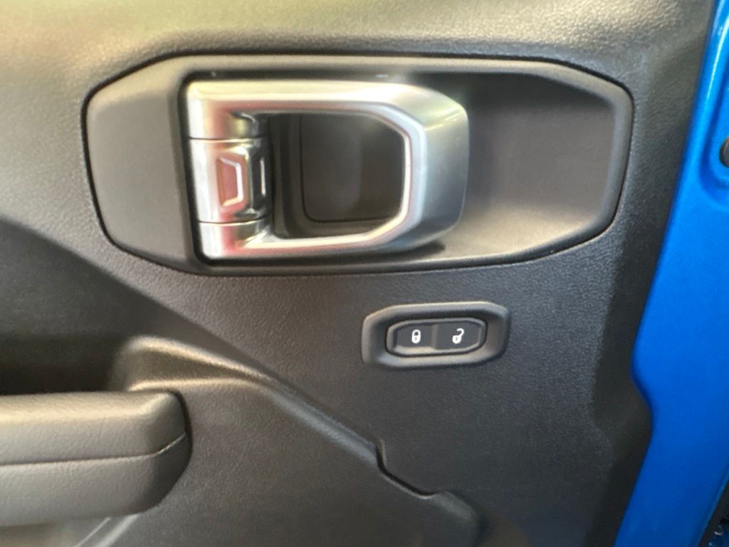Thumbnail: 2026 Jeep Wrangler - 22
