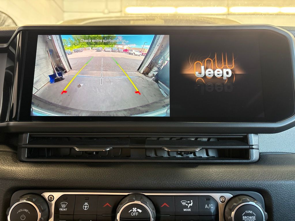 Thumbnail: 2025 Jeep Wrangler - 30