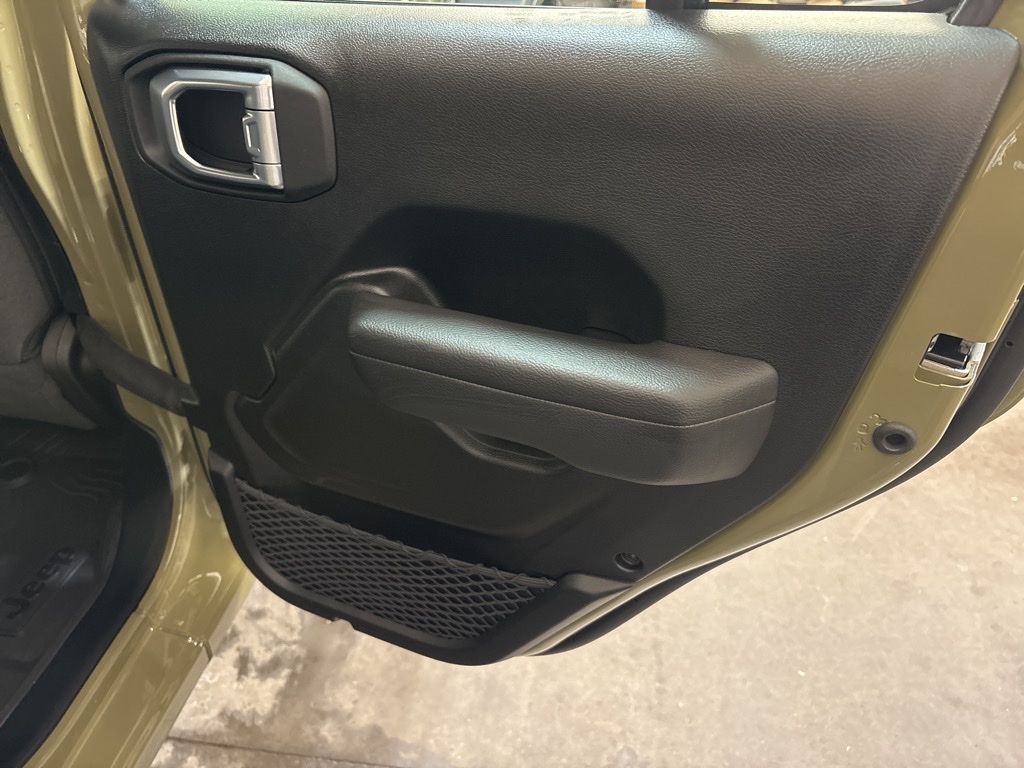 Thumbnail: 2026 Jeep Wrangler - 32