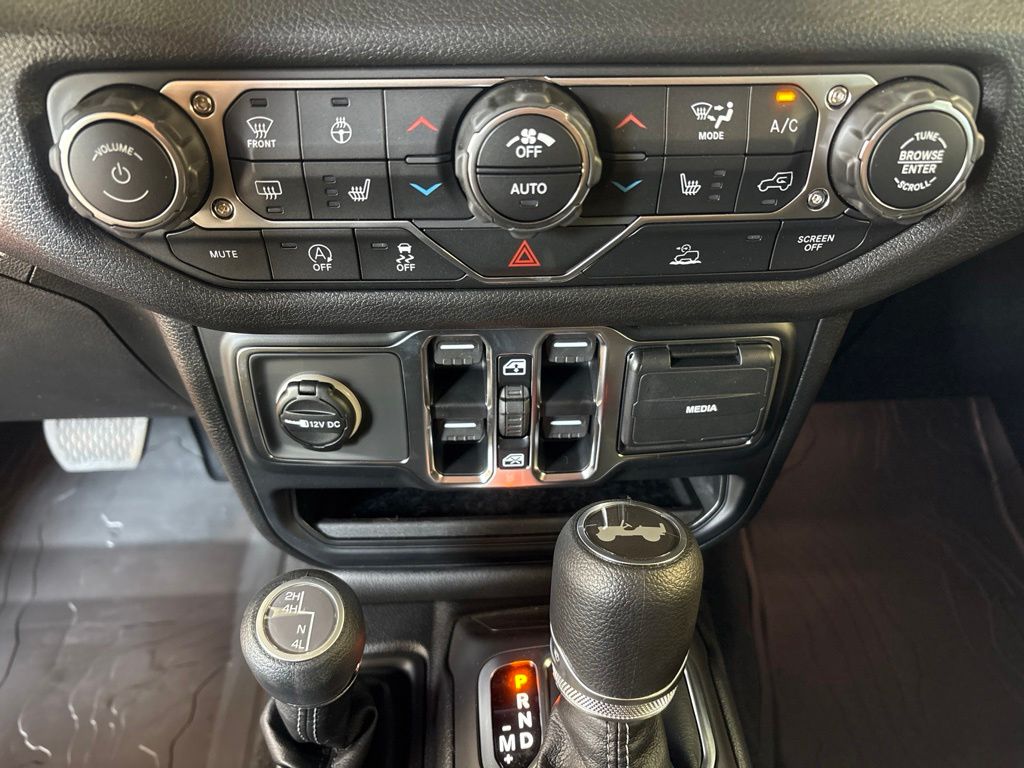 Thumbnail: 2026 Jeep Wrangler - 28