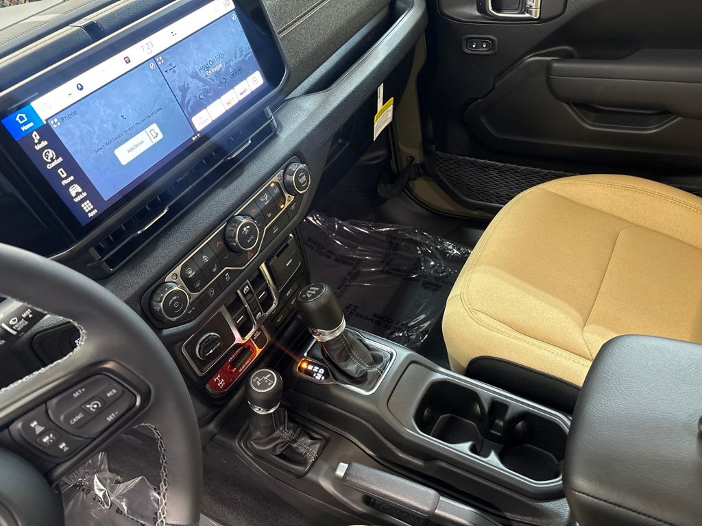 Thumbnail: 2026 Jeep Wrangler - 25