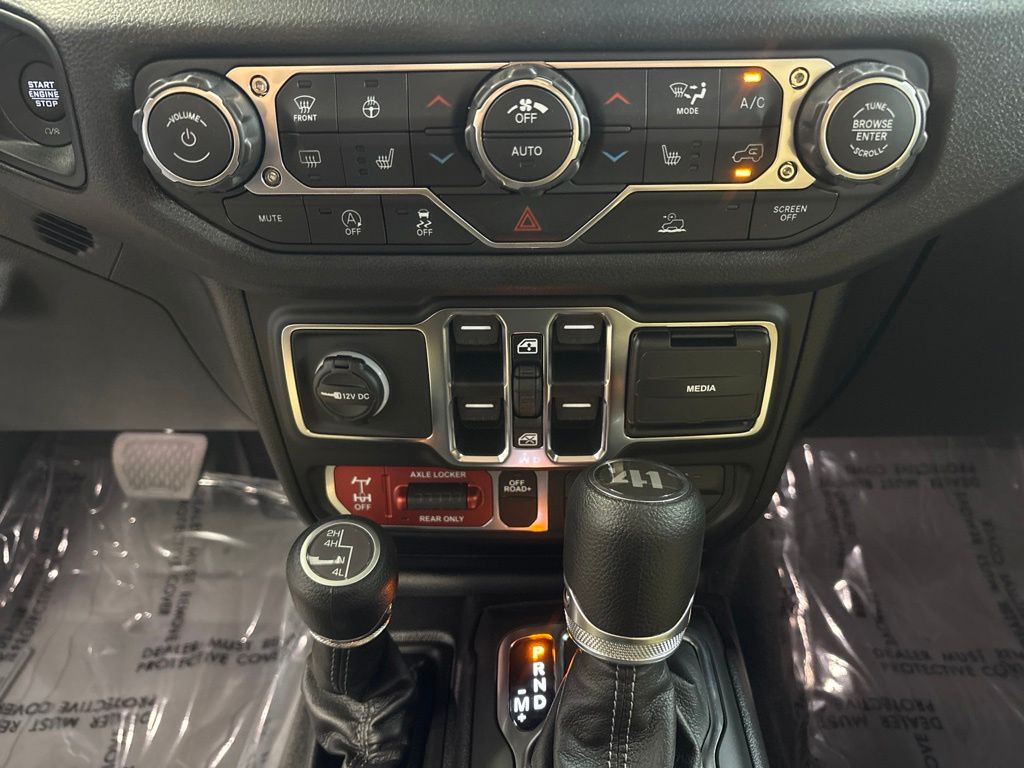 Thumbnail: 2026 Jeep Wrangler - 26