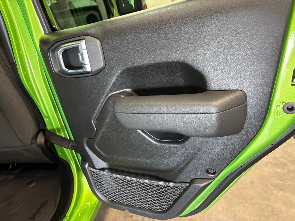 Thumbnail: 2026 Jeep Wrangler - 32