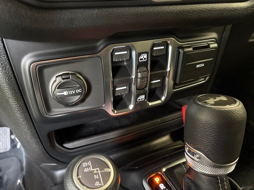 Thumbnail: 2026 Jeep Wrangler - 27