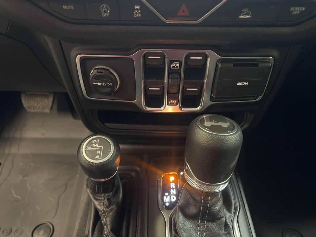 Thumbnail: 2026 Jeep Wrangler - 25