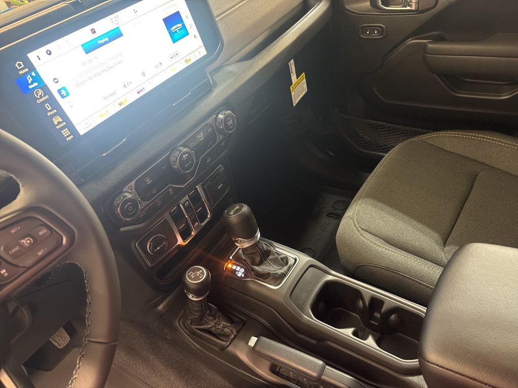 Thumbnail: 2026 Jeep Wrangler - 14