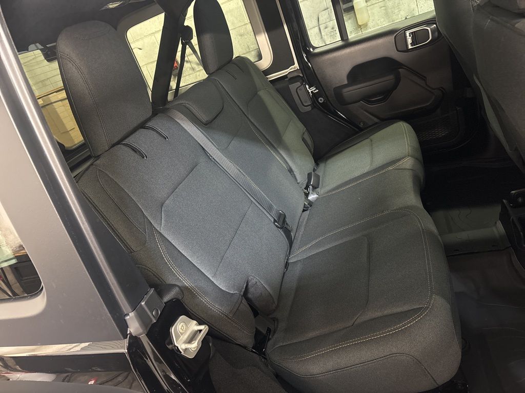 Thumbnail: 2026 Jeep Wrangler - 32