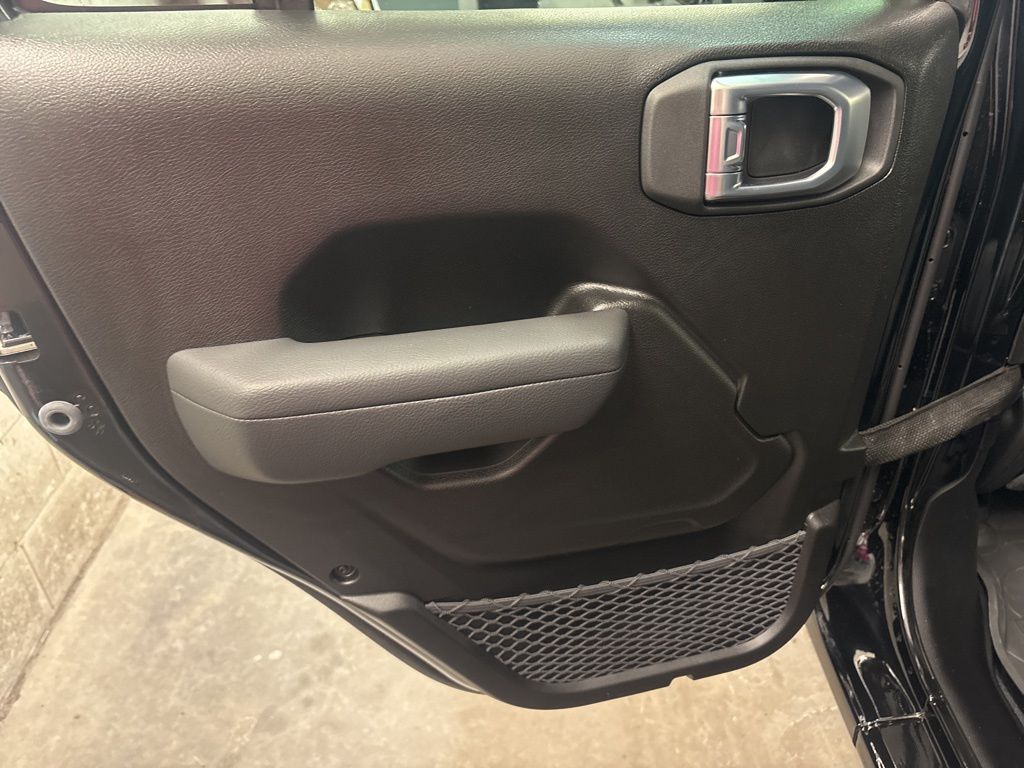 Thumbnail: 2026 Jeep Wrangler - 27