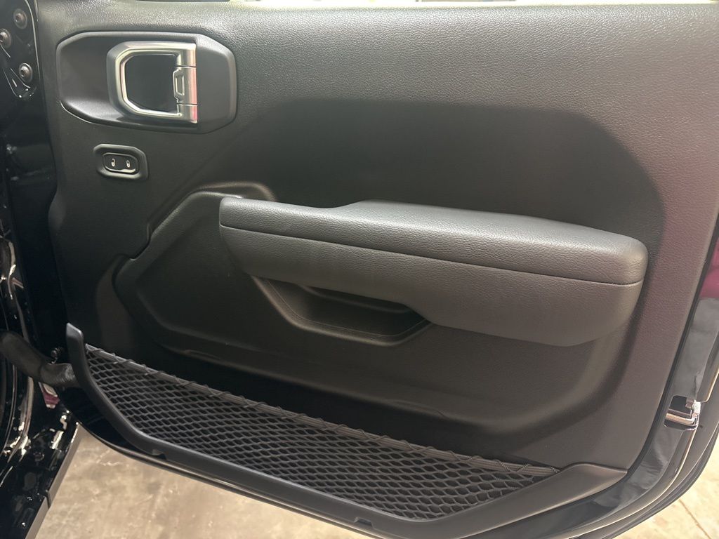 Thumbnail: 2026 Jeep Wrangler - 35