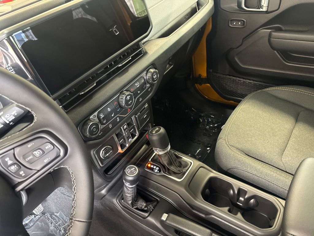 Thumbnail: 2026 Jeep Wrangler - 15