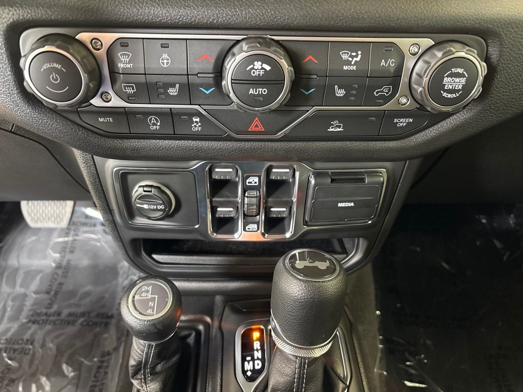 Thumbnail: 2026 Jeep Wrangler - 27