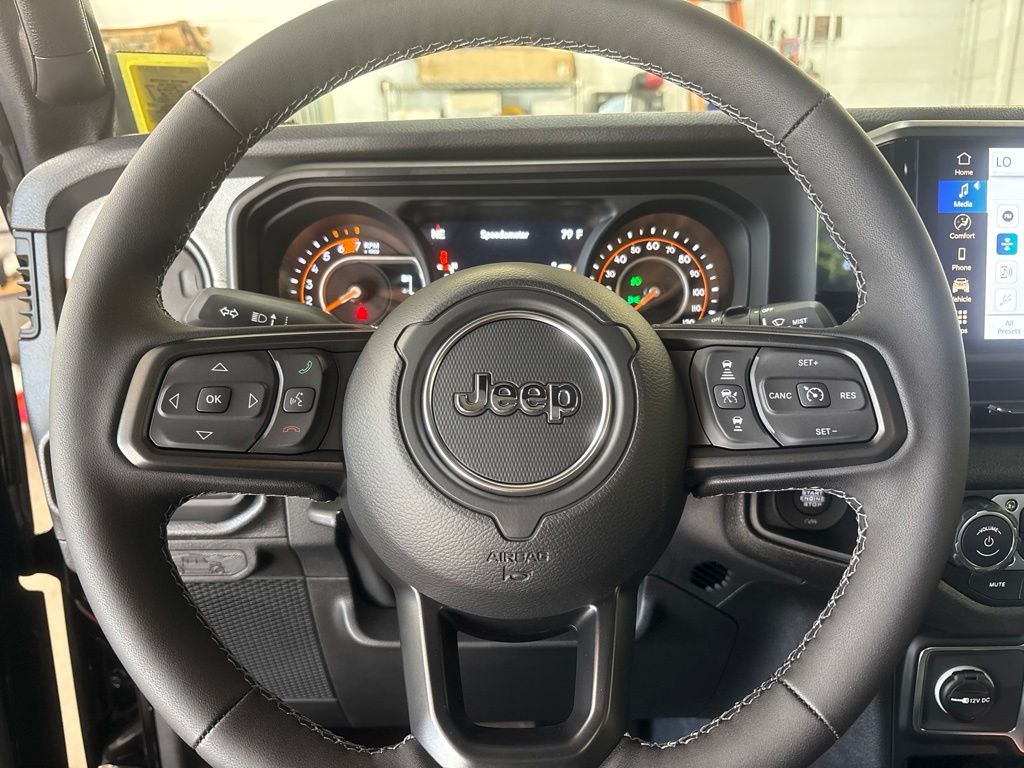 Thumbnail: 2026 Jeep Wrangler - 7
