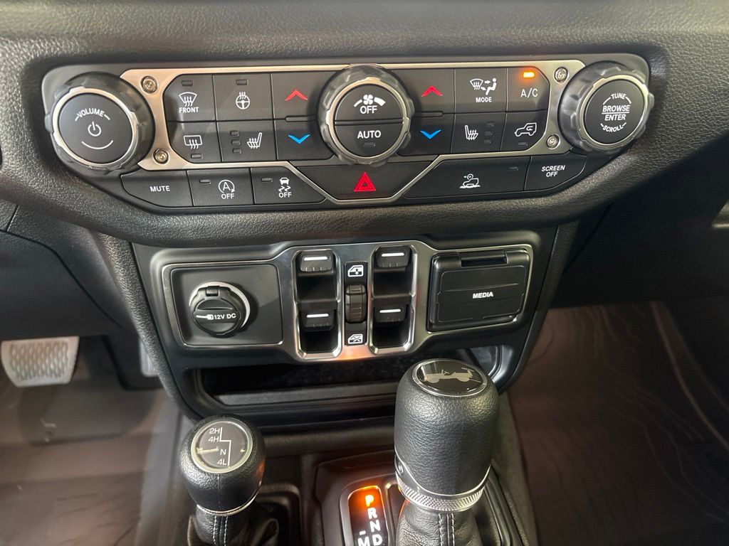 Thumbnail: 2026 Jeep Wrangler - 26