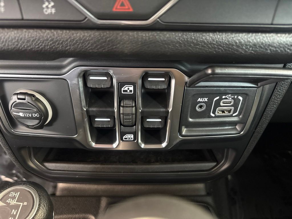 Thumbnail: 2026 Jeep Wrangler - 28