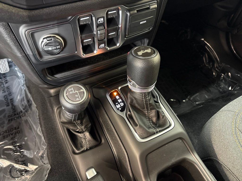 Thumbnail: 2026 Jeep Wrangler - 15