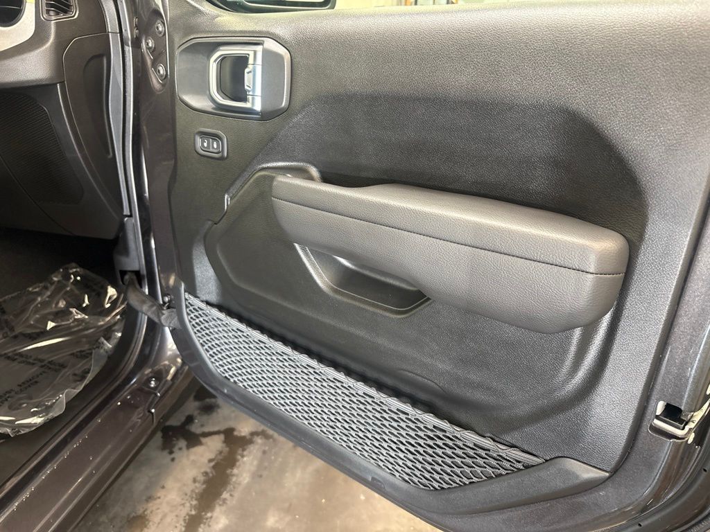 Thumbnail: 2026 Jeep Wrangler - 37